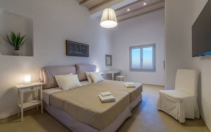 twin bedroom 
