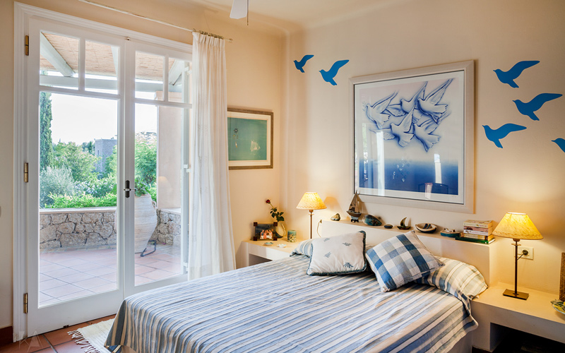 Blue-Bedroom1-pool-level