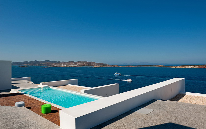 villa with pool and sea view