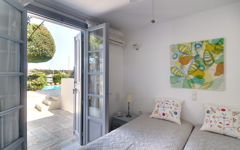 twin bedroom