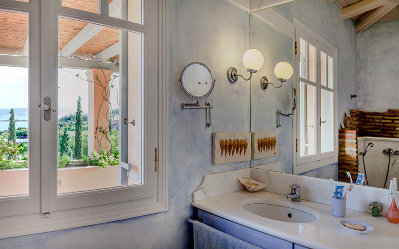 master bedroom shower room
