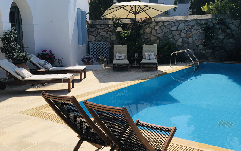 sunbeds by the pool