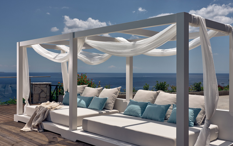 outdoors sitting area