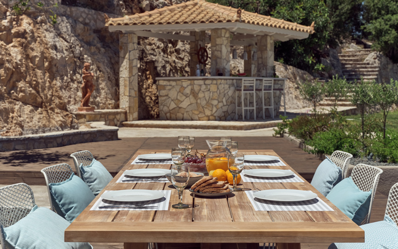 outdoors dining area