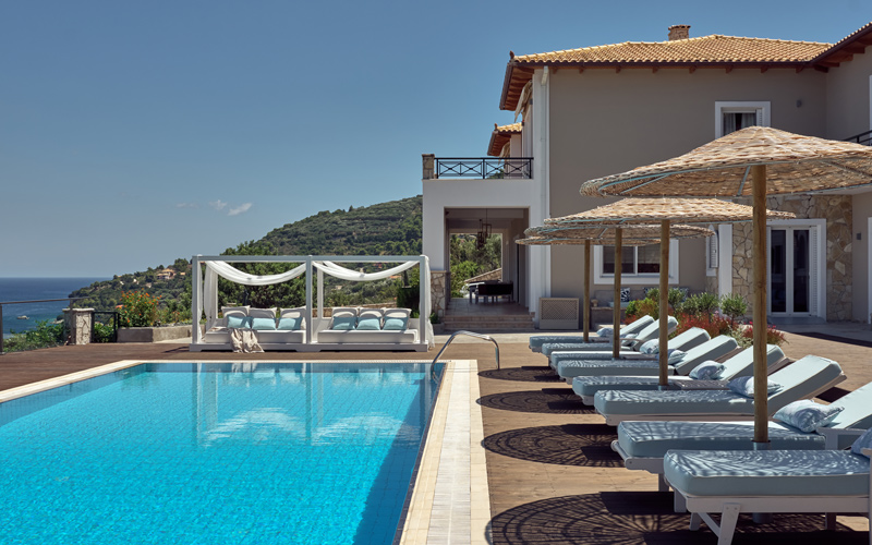 villa with pool