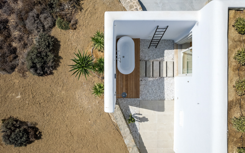 aerial of the outdoor bathtub