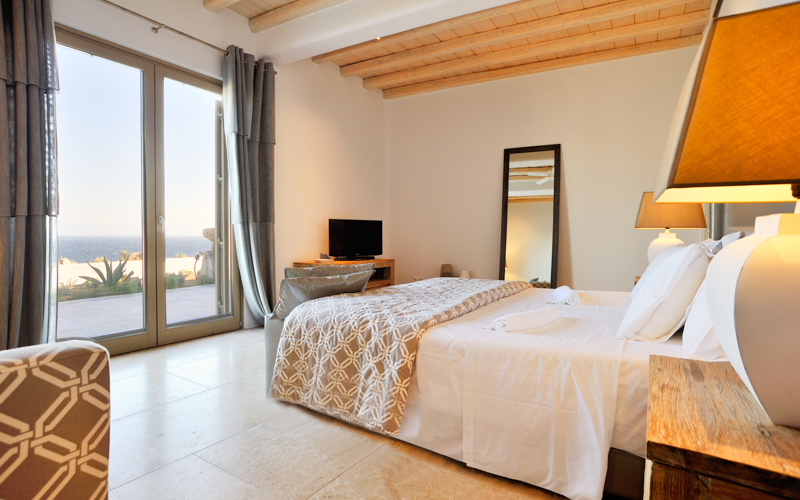 double bed bedroom with sea view