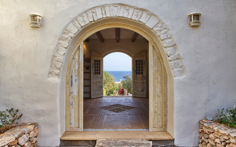 entrance to the villa