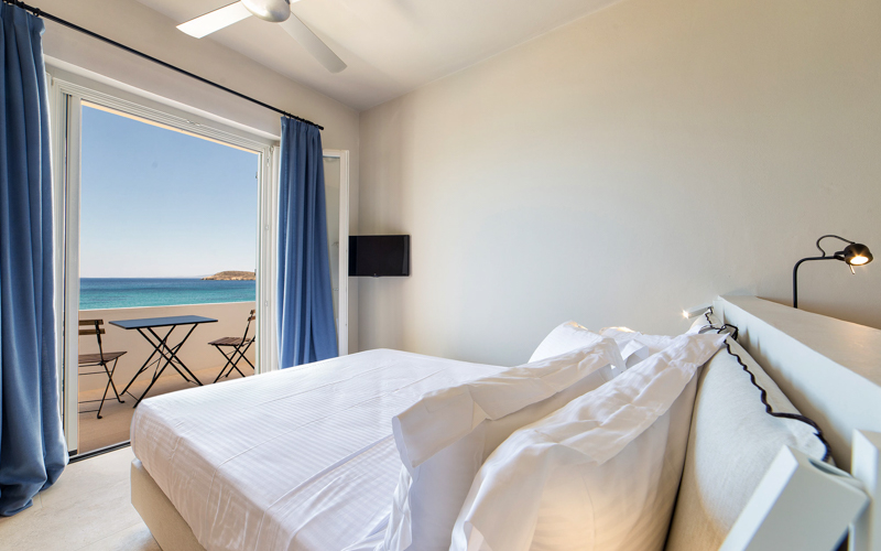 double bed bedroom with sea view