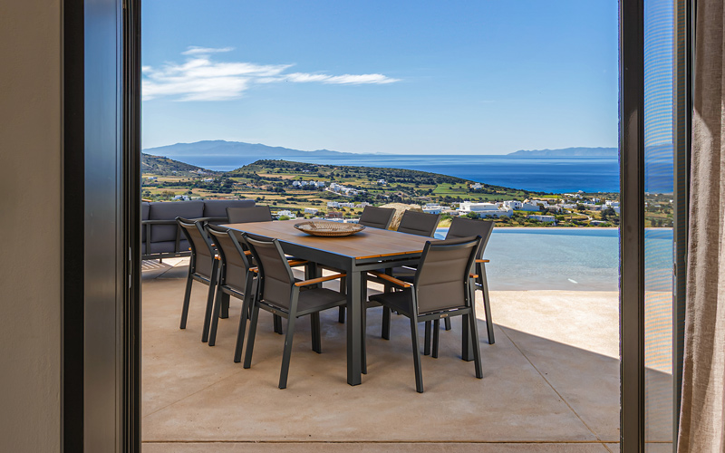 outdoor dining area