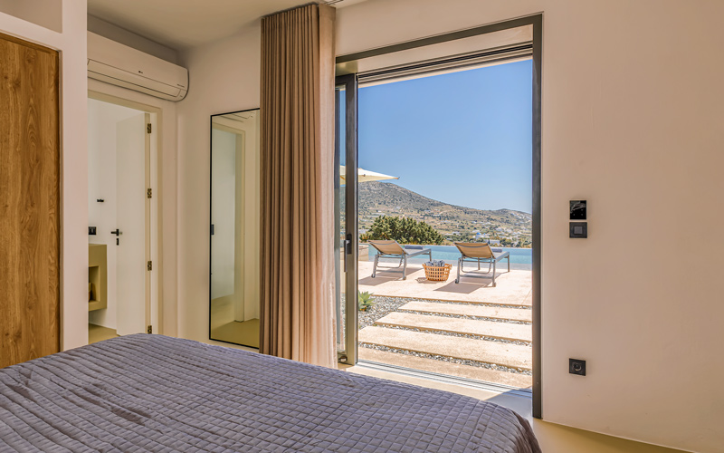 bedroom with double bed