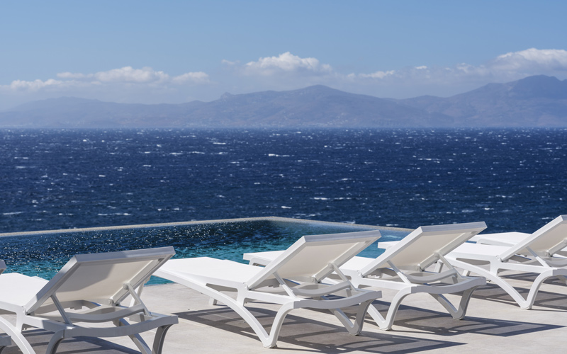 sunbeds with sea view