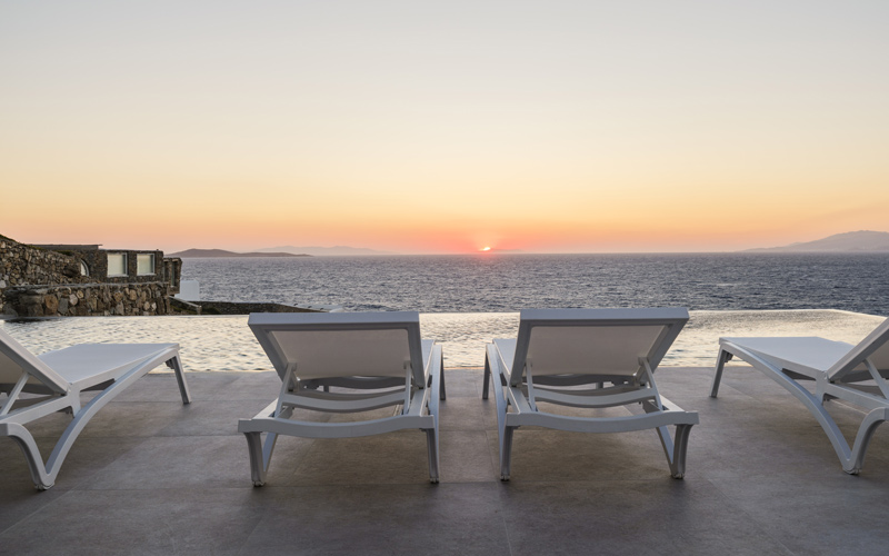 sunbeds with sea view