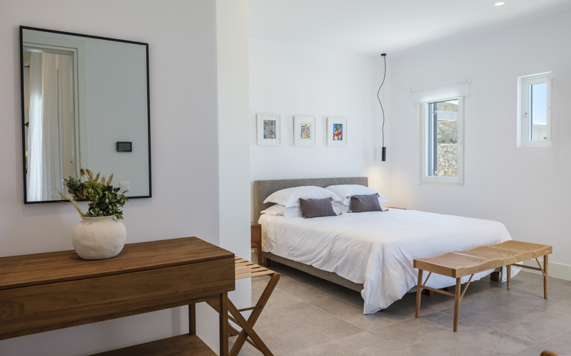 bedroom with double bed