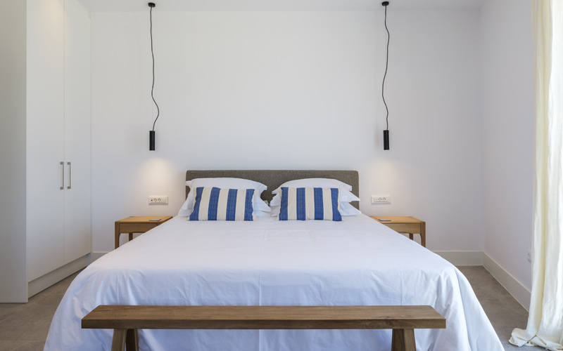 double bed bedroom