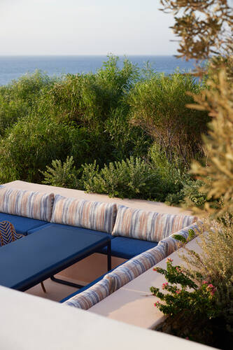 outdoor lounge area