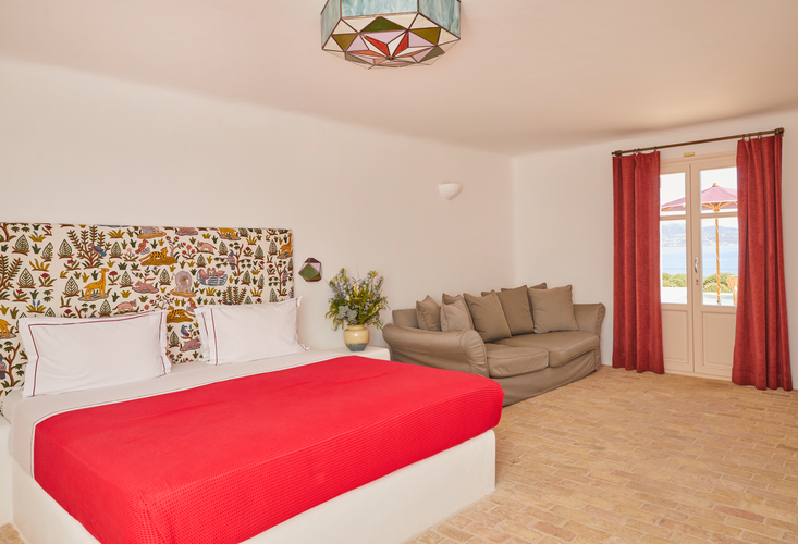 bedroom with double bed