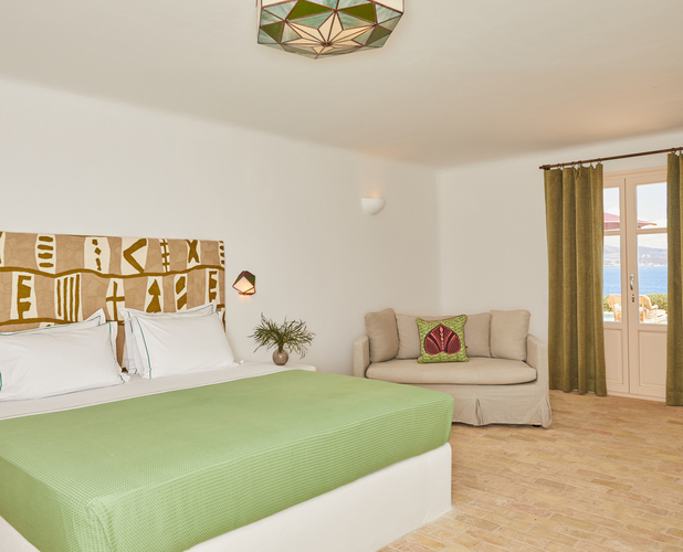 bedroom with double bed