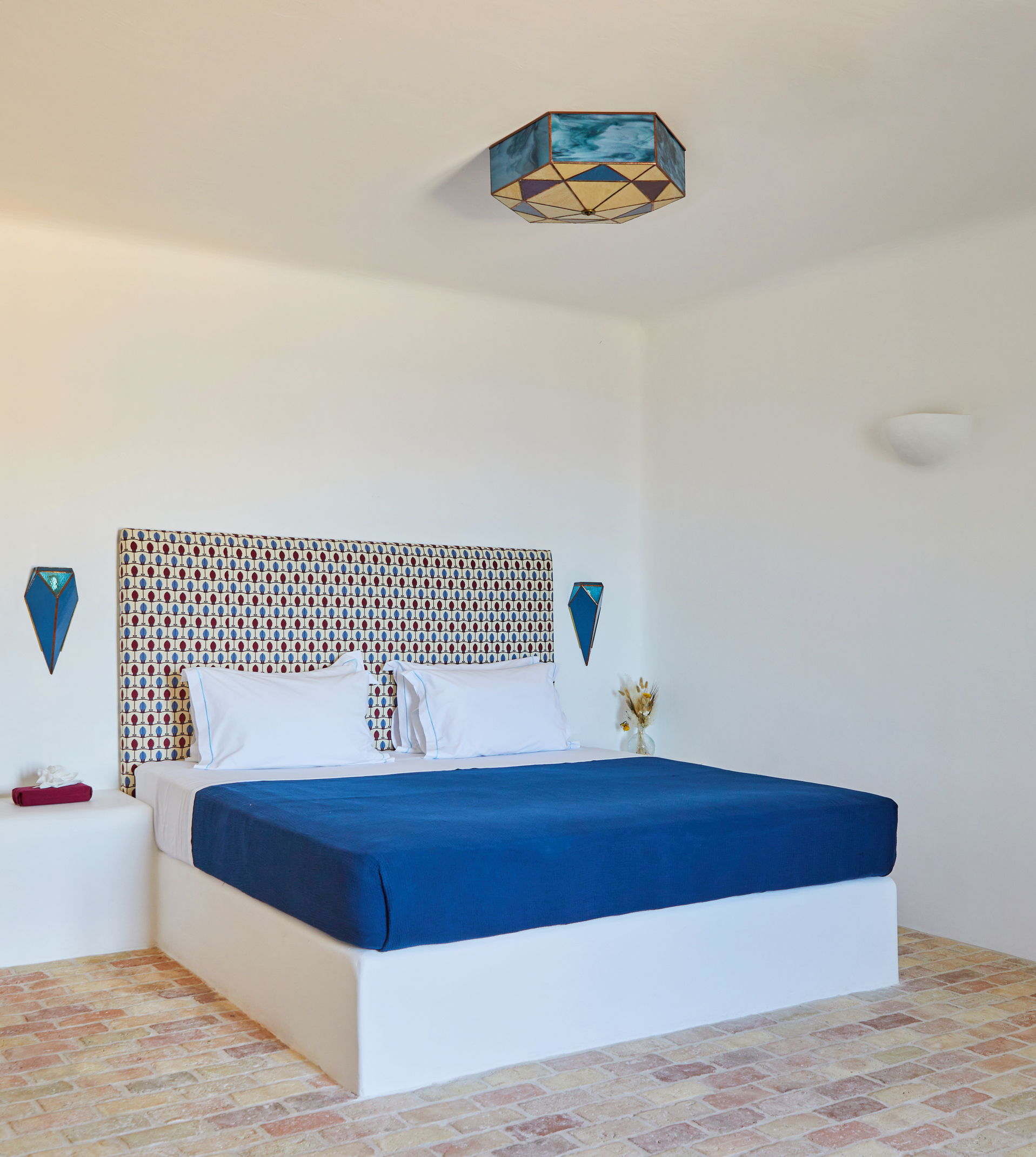 bedroom with double bed