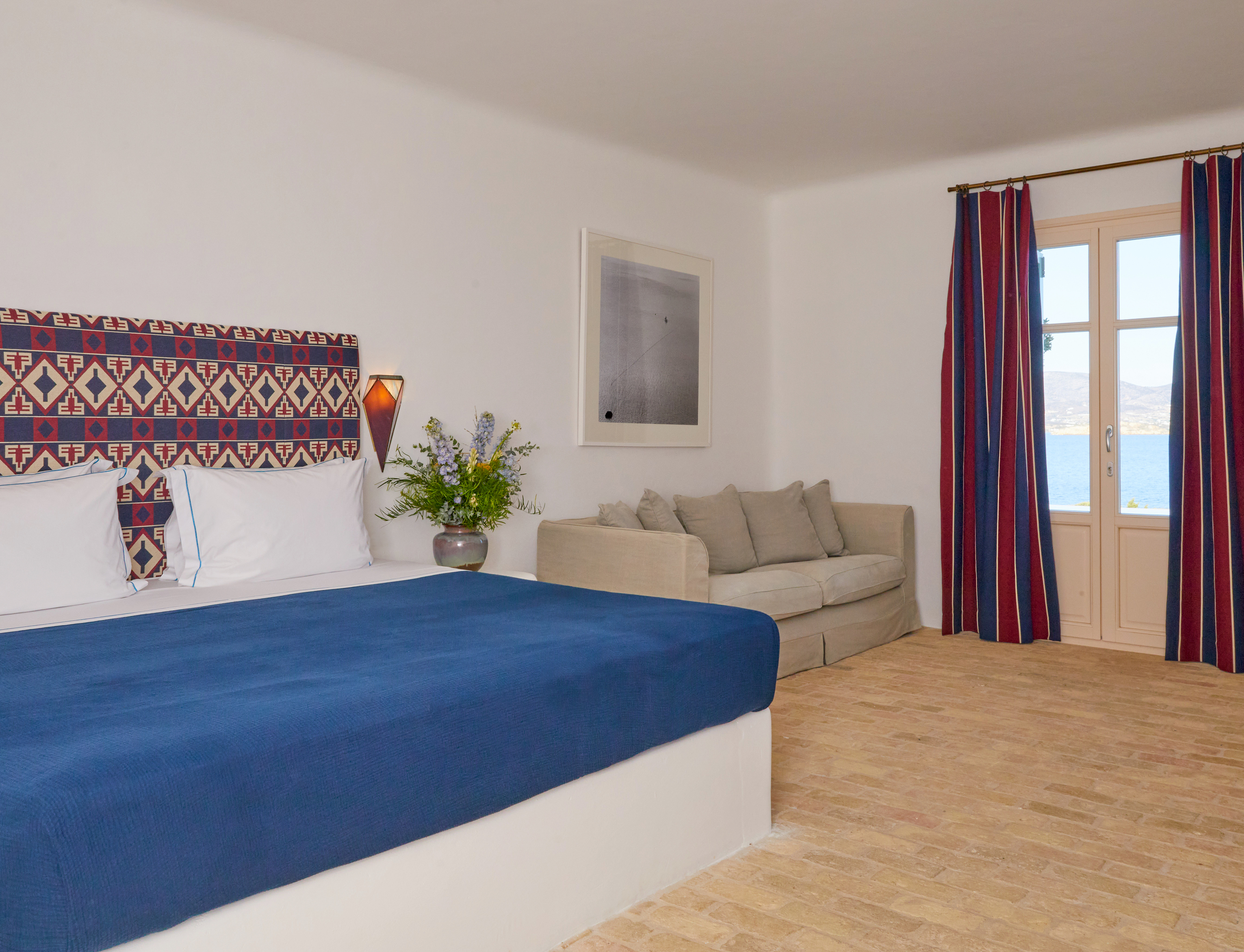 bedroom with double bed