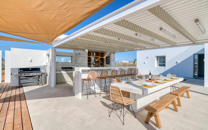 outdoor dining area and bar
