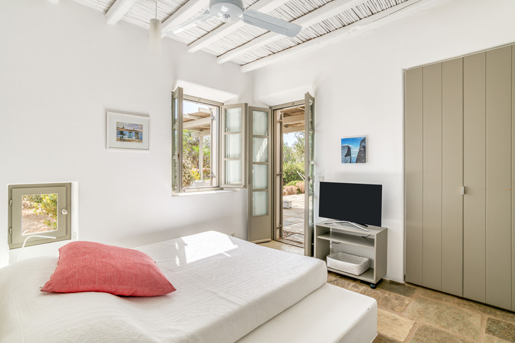  GROUN FLOOR BEDROOM