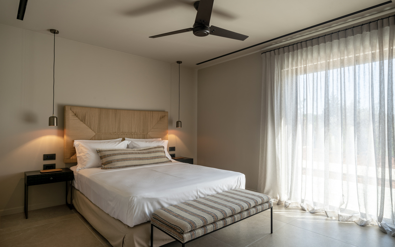 bedroom with double bed