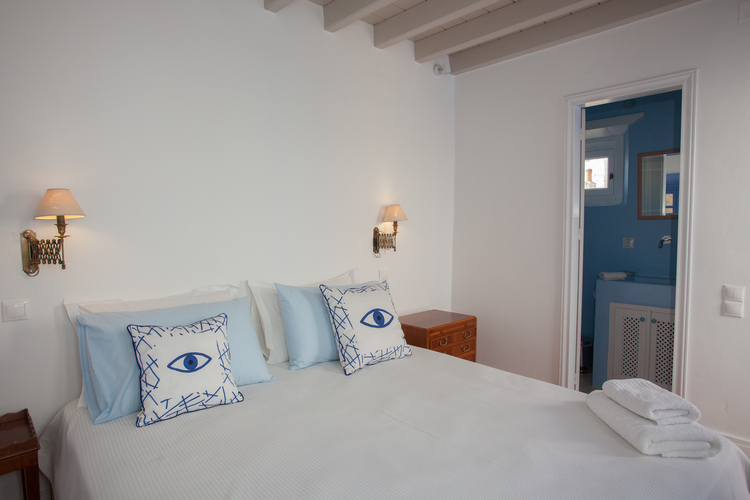 bedroom with two double bed