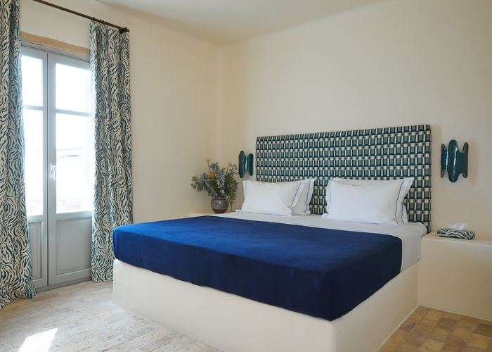 bedroom with double bed