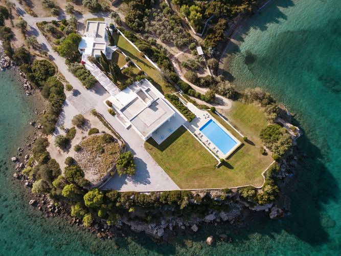 villa peninsula location