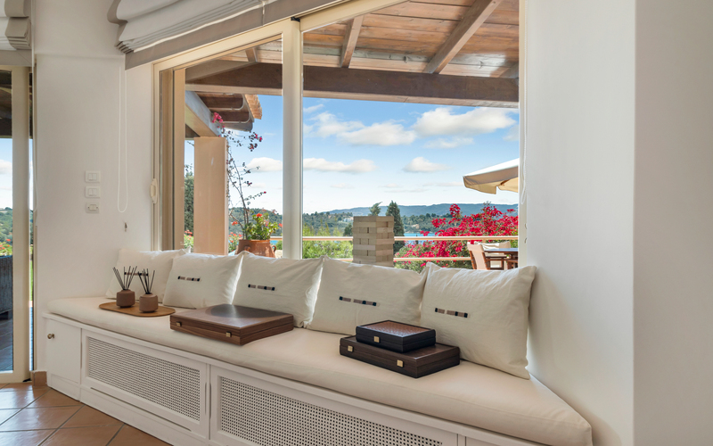 lounge area 