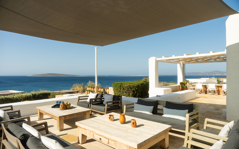 outdoor lounge area