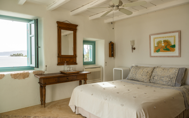 bedroom with double bed