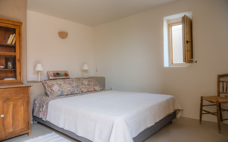 bedroom with double bed
