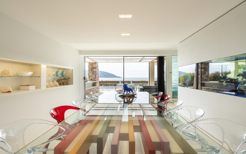 indoor dining table
