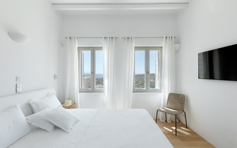 bedroom with double bed
