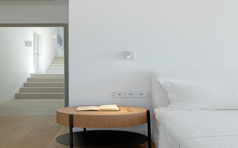 bedroom with double bed