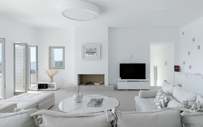 living area with fireplace