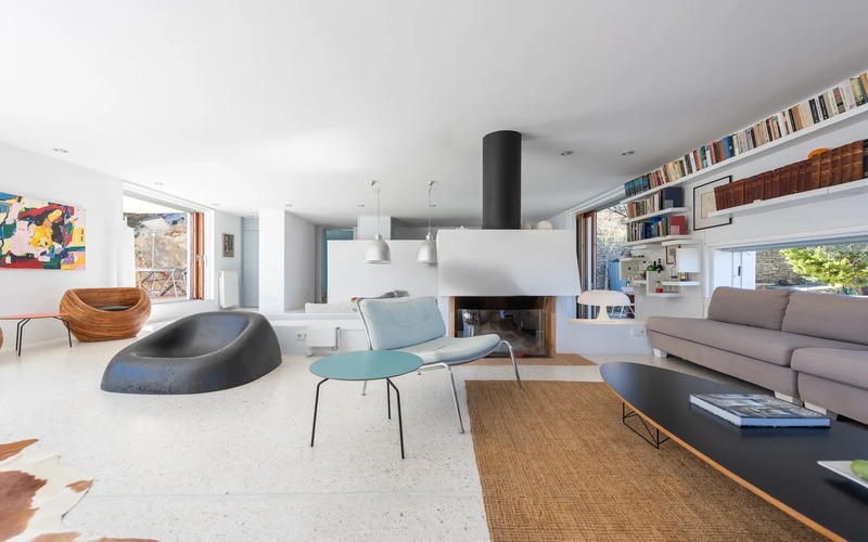 living area with fireplace