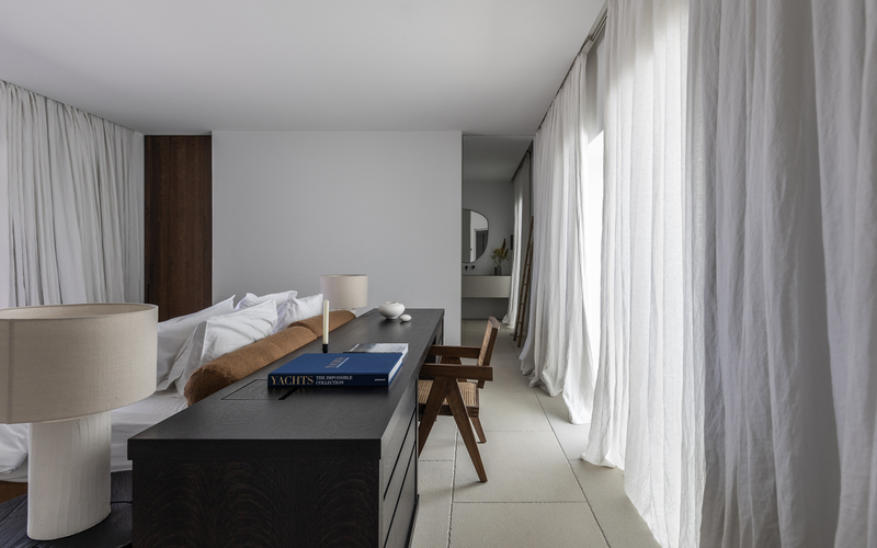 bedroom with double bed
