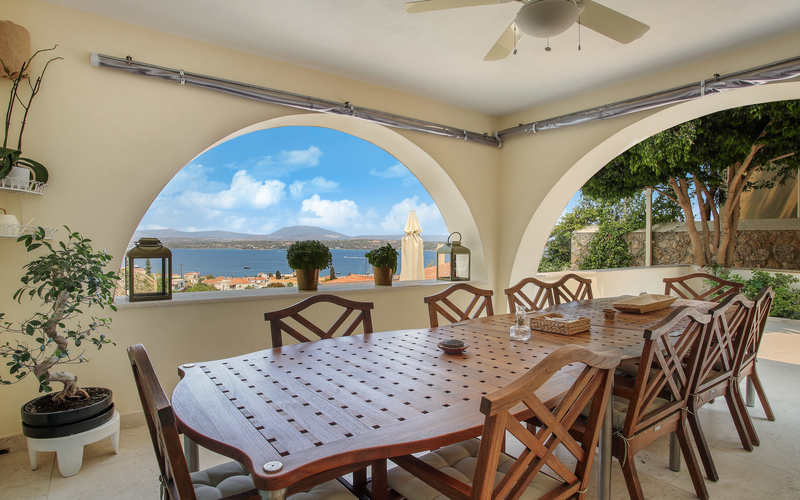 balcony with sea view and dining area
