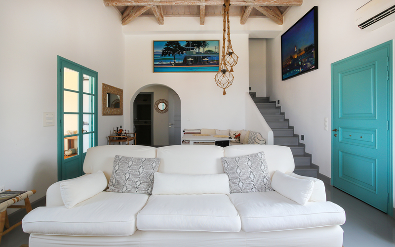 mini lounge area