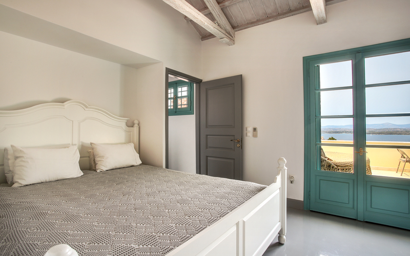 bedroom with double bed