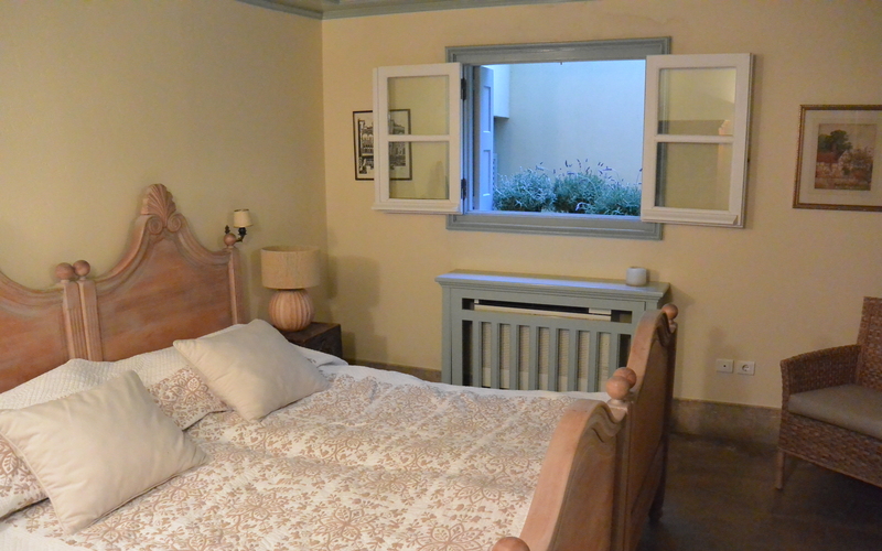 bedroom with double bed