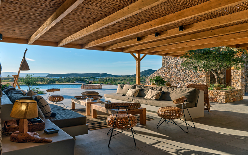 outdoor lounge area