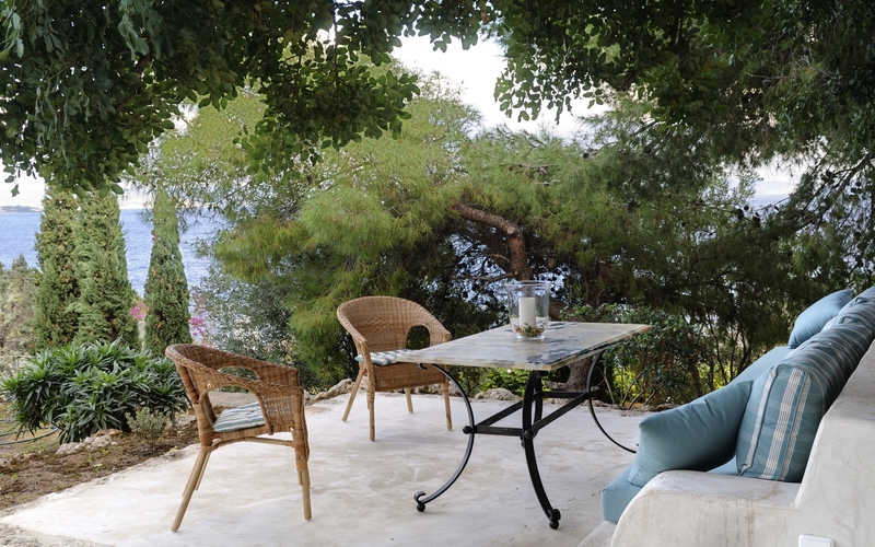 outdoor lounge area