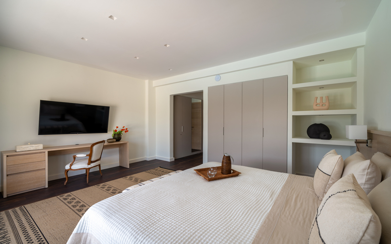 bedroom with double bed