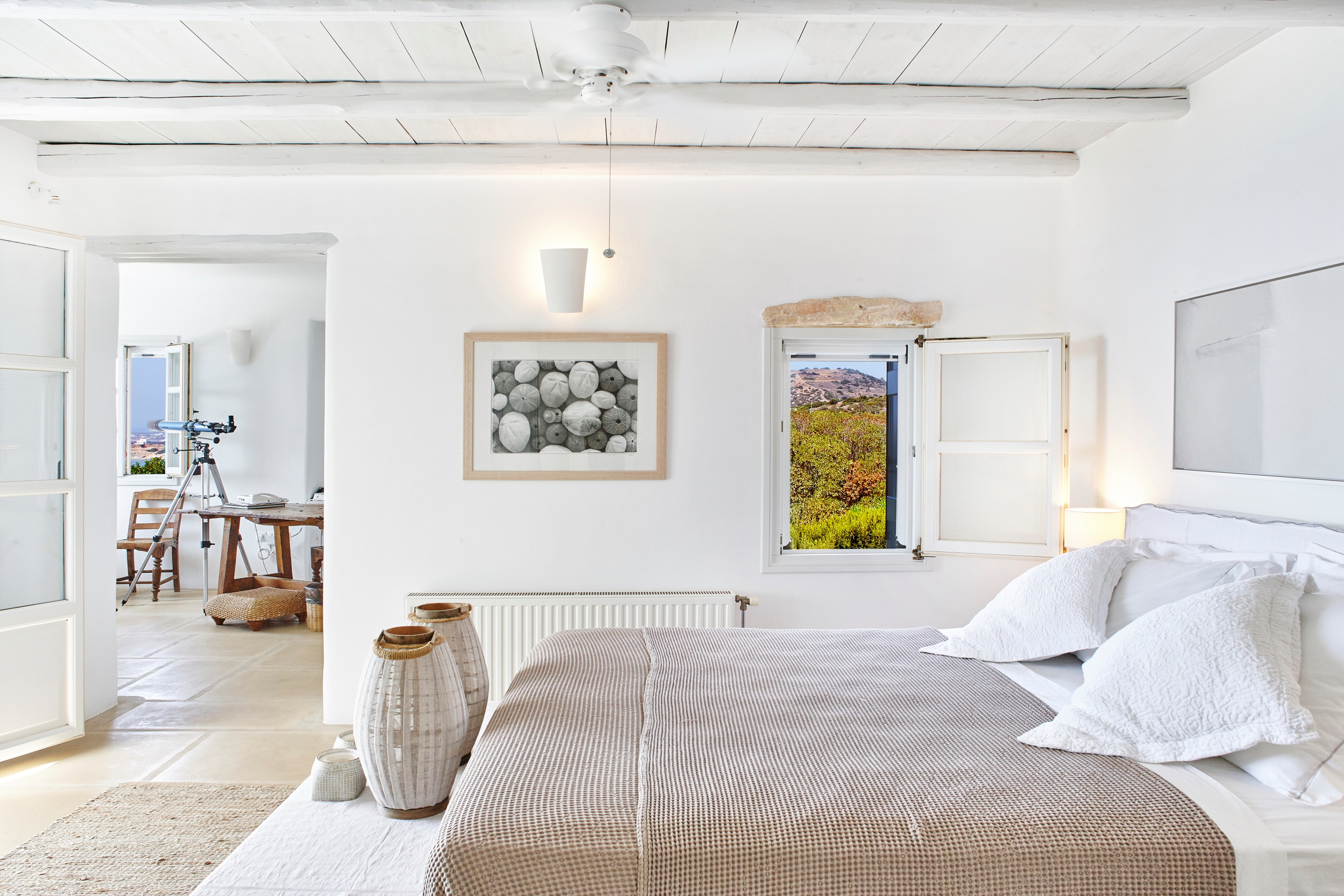 bedroom with double bed