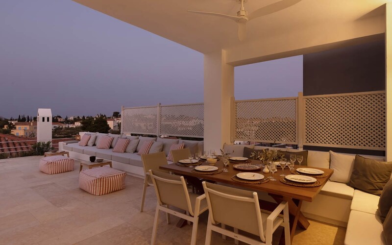 outdoor saded dining area