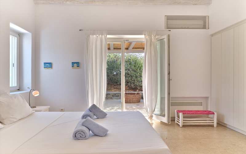 bedroom with double bed